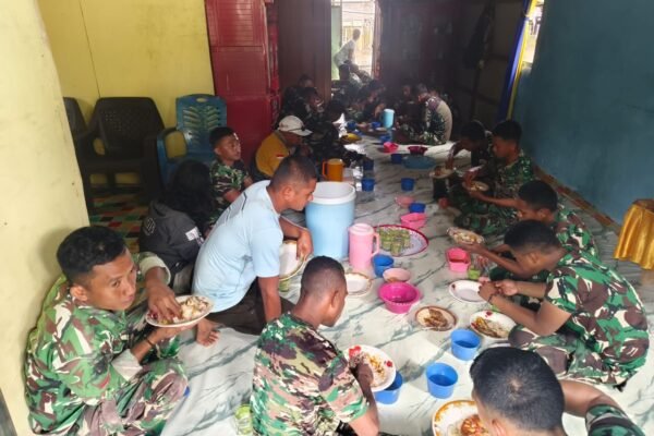 Ungkapan Terima Kasih Warga Polewali, Satgas TMMD Diajak Makan Siang Bersama
