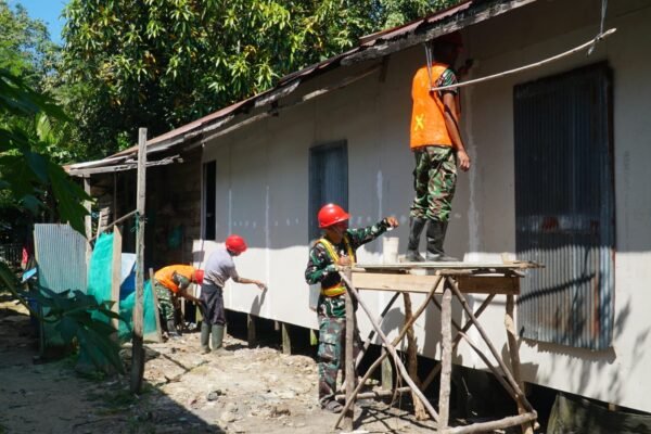 Satgas TMMD Ke-129 Kodim 1011/Klk Percepat Penyelesaian RTLH Ibu Wahida Lewat Pendempulan Kalsibut