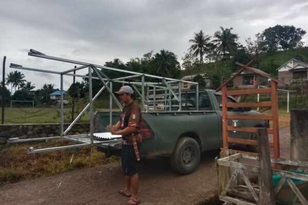 Satgas TMMD Ke-129 Kodim 1407/Bone Laksanakan Pendropan Tower Air untuk Pembangunan Jambanisasi di Desa Langi