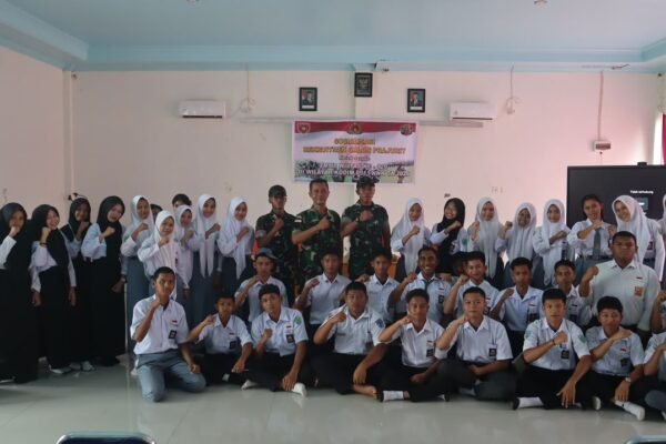 TMMD Ke-129 Kodim 0911/Nunukan Sosialisasikan Rekrutmen TNI AD kepada Pelajar Perbatasan