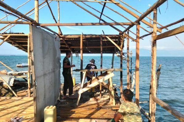 Pembongkaran Dinding dan Atap Tandai Awal Renovasi RTLH Milik Bapak Nardianto