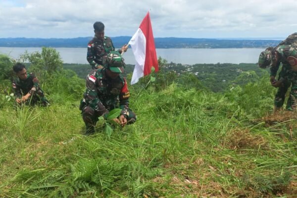 TMMD Kodim 0911/Nunukan Gandeng Mahasiswa KKN UBT Hijaukan Perbatasan dengan Penanaman Pohon Buah