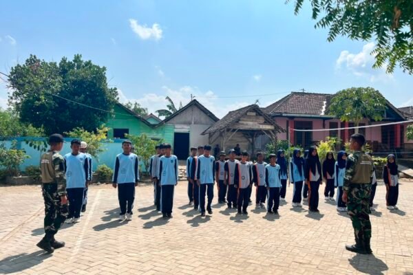Dari SMPN 1 Atap Kesongo, TMMD Ke-129 Siapkan Generasi Muda Berkarakter