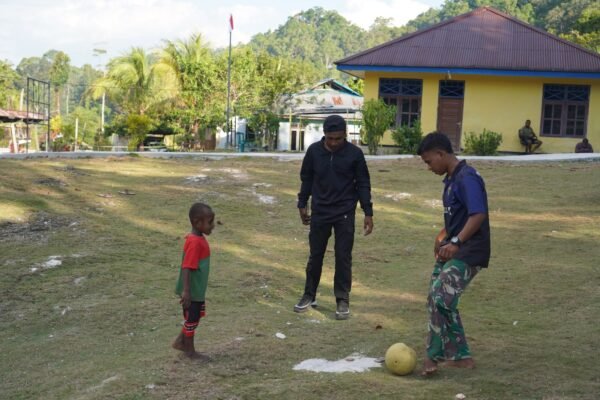 Keceriaan di Kampung Sesor Melalui TMMD Ke-129
