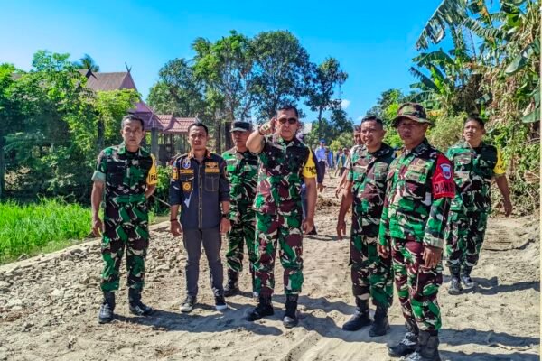 Kunjungan Marsma TNI Arifaini, Tinjau Progres TMMD Ke-129 di Pinrang