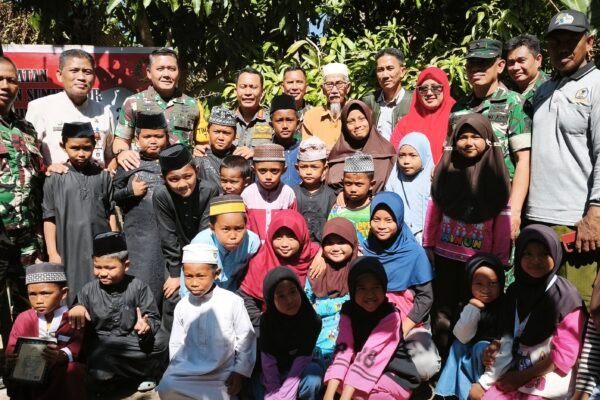 Keceriaan Anak-Anak Saat TMMD Ke-129 Bersama Marsma TNI Arifaini