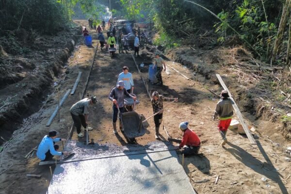Rabat Beton 1.766 Meter Capai 90 Persen, Jadi Bukti Kemajuan Sasaran Fisik TMMD Ke-129 Kodim 1626/Bangli