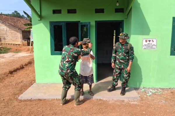 Keberadaan Satgas TMMD Ke-129 Picu Keakraban dengan Masyarakat