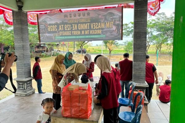 Dinas Perpustakaan dan Kearsipan Provinsi Jawa Timur Hadirkan Edukasi Literasi dalam TMMD Ke-129 Kodim 0813/Bojonegoro