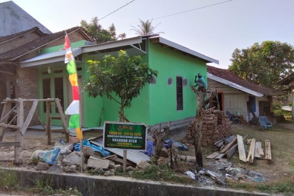 RTLH Bapak Sudirin Terus Dikerjakan, Satgas TMMD Selesaikan Rumah dari Struktur hingga Finishing