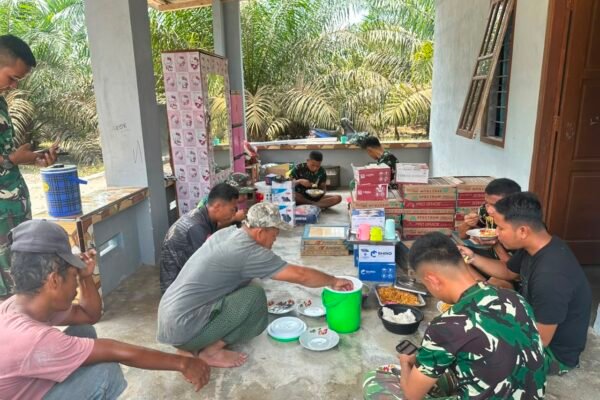 Bukan Sekadar Bangun Rumah, Satgas TMMD 129 Kodim Bangka Bangun Kedekatan dengan Warga Deniang