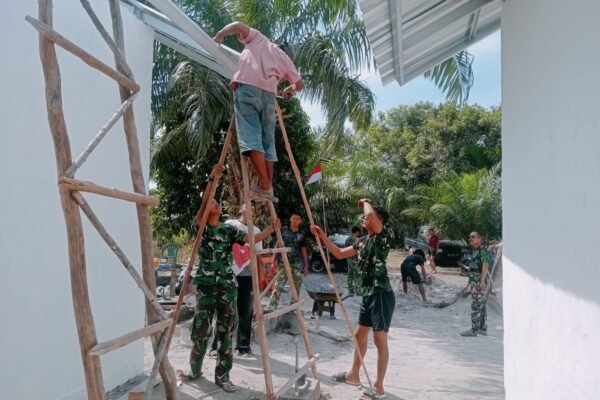 Gotong Royong Jadi Kunci, Satgas TMMD 129 Kodim 0413/Bangka Bangun Rumah Layak untuk Pak Ardiansyah