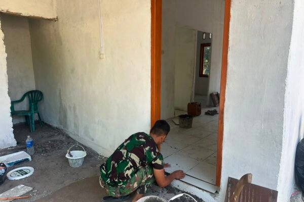 Gotong Royong Satgas TMMD dan Warga Ubah Rumah Ibu Rodiah Jadi Hunian Layak