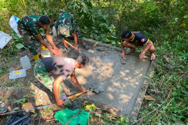 Satgas TMMD Ke-129 Kodim 1407/Bone Bangun Dudukan Tandon Air di Dusun Pattuku