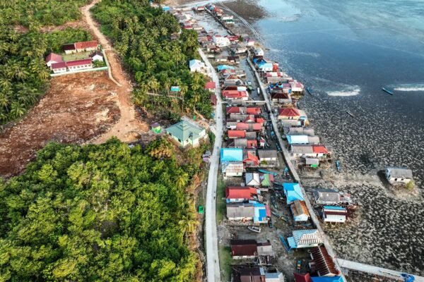 Rabat Beton Desa Polewali Selesai 100 Persen, Aktivitas Masyarakat Semakin Lancar