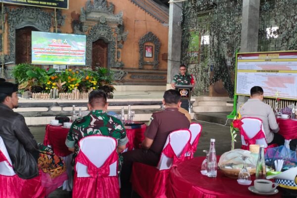 Dansatgas Paparkan Capaian TMMD ke-129 Kodim 1626/Bangli kepada Tim Wasev