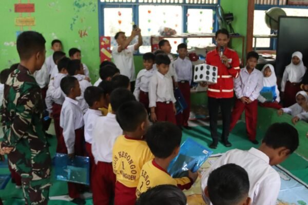 Investasi Generasi Tangguh: TMMD 129 Bojonegoro Ajarkan Anak Kesongo Tanggap Bencana Sejak Dini