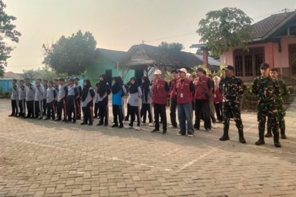 TMMD 129 Bojonegoro: Membangun Karakter Unggul Siswa Melalui LDKS di Kedungadem