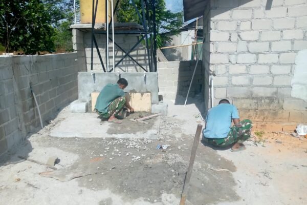 Keramik Terpasang Rapi, Fasilitas Air Bersih TMMD 129 Siap Masuki Tahap Akhir
