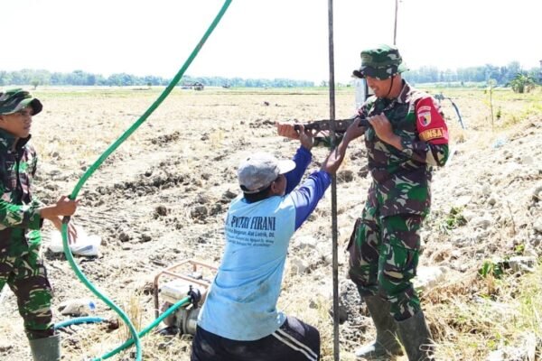 Hidupkan Asa dari Gemericik Air: Satgas TMMD 129 Kodim Bojonegoro Bangun Sumur Bor untuk Masa Depan Desa Kesongo