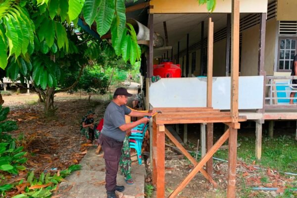 Air Bersih Jadi Prioritas, Satgas TMMD Kodim 1206/Putussibau Siapkan Bak Penampung di Ulak Pauk