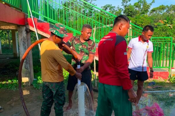 Dari Pengeboran Menuju Air Bersih, Satgas TMMD Wujudkan Fasilitas untuk Masjid Al-Hidayah