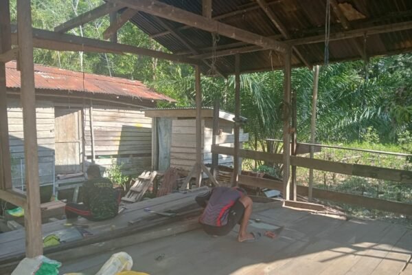 Pembangunan Dimulai, Satgas TMMD Kodim 1206/Putussibau Wujudkan Hunian Layak untuk Ibu Marsiana