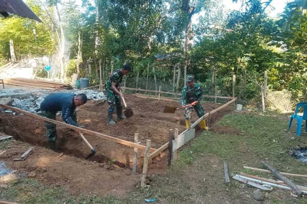 Satgas TMMD Ke-129 Kodim 0102/Pidie Mulai Gali Pondasi Rumah Nyak Ubit, Wujudkan Hunian Layak bagi Warga Kurang Mampu
