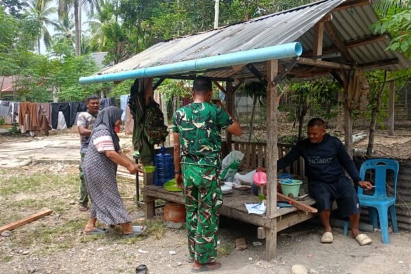 Secangkir Kopi dan Hidangan Sederhana, Cara Warga Lhok Panah Menjamu Satgas TMMD Ke-129 Kodim 0102/Pidie