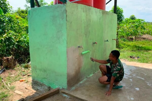 Sumur Bor Masjid Al-Hidayah Segera Dimanfaatkan, Satgas TMMD 129 Kodim 1206/Putussibau Percepat Tahap Finishing