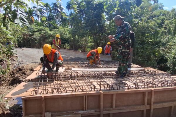 Satgas TMMD Ke-129 Kodim 0102/Pidie Perkuat Struktur Jembatan, Pemasangan Bekisting Box Culvert Dikebut Demi Akses Masyarakat