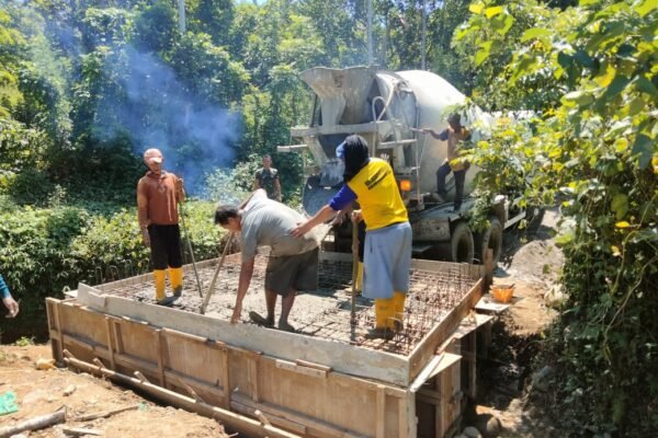 Satgas TMMD Ke-129 Kodim 0102/Pidie Percepat Pengecoran Box Culvert, Dukung Mobilitas Hasil Pertanian Warga