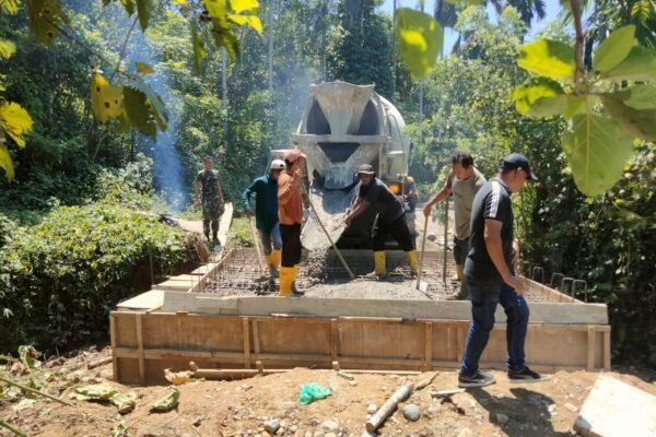Gotong Royong Satgas TMMD dan Warga Wujudkan Infrastruktur Pertanian yang Kokoh dan Berkualitas