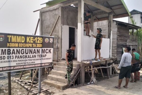 Hadirkan Fasilitas Sehat Bagi Siswa dan warga, Pembangunan MCK SD 013 Pangkalan Terap Segera Siap Digunakan