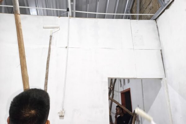Bukan Sekadar Dinding, Plesteran Kamar Mandi RTLH Jadi Upaya Satgas TMMD Ciptakan Sanitasi Sehat