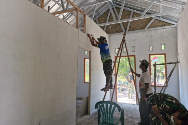 Sekat Kamar Terpasang, Rumah RTLH Pak Ardiansyah Kian Nyaman dan Privat