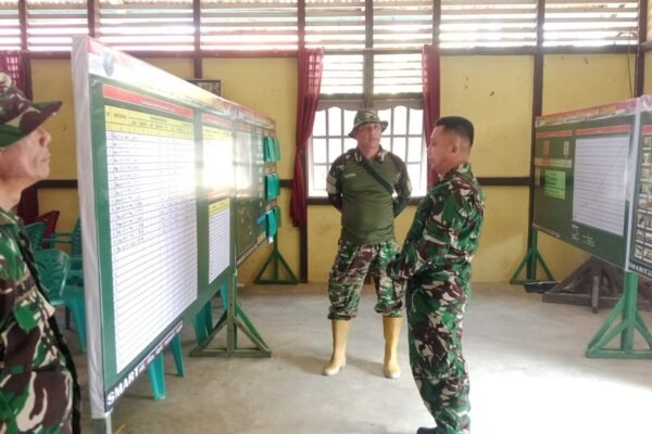 Pastikan Data dan Sasaran TMMD Siap Dievaluasi, Kasiter Korem 121/Abw Cek Posko TMMD Ke-129 Putussibau