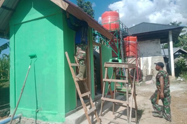 Finishing MCK TPU Lhok Panah Dikebut, Satgas TMMD Pastikan Kualitas Sebelum Penutupan