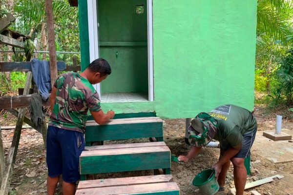 Tak Sekadar Bangun Fasilitas, Satgas TMMD Ke-129 Kodim 1206/Putussibau Hadir Penuhi Kebutuhan Masyarakat Desa Ulak Pauk