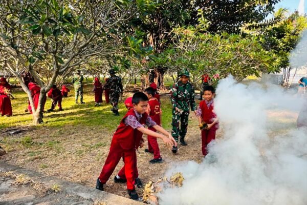 Aksi Satgas TMMD Ke-129 Dalam Merawat TMP Palia