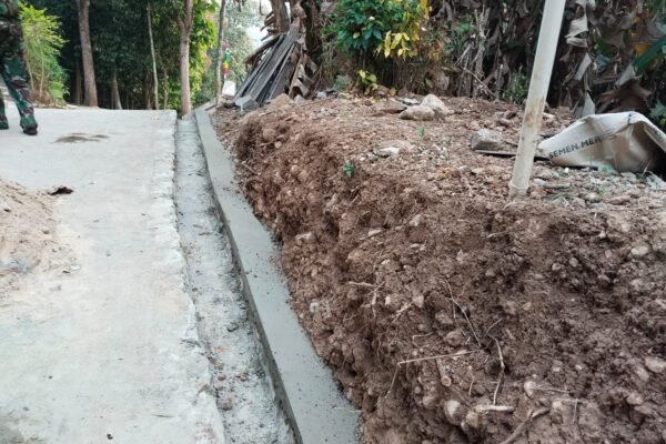 Pengecoran Jalan Nangka Terus Dikebut, Satgas TMMD Percepat Peningkatan Akses Warga