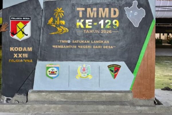 Gapura TMMD Ke-129 Jadi Ikon Baru di Kepulauan Umbele