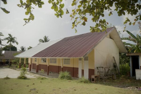 Ruang OSIS SMPN 2 Bungku Selatan Kembali Nyaman Setelah Dibangun Satgas TMMD