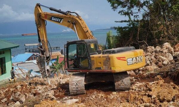 Tak Sekadar Rampungkan Sasaran TMMD, Satgas Tata Lapangan dan Fasilitas Umum Umbele