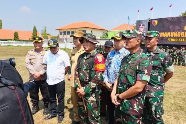 Di Hadapan Awak Media Usai Upacara Penutupan, Dansatgas TMMD 129 Sampaikan Rasa Bangga dan Apresiasi Atas Kemanunggalan TNI-Rakyat