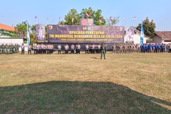Bawa Dampak Nyata Pembangunan Desa, Kolonel Arm Beny Hendra Suwardi Resmi Tutup Gelaran TMMD 129 Kodim 0812/Lamongan