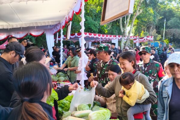 Bazar Murah dan Pemeriksaan Kesehatan Gratis Meriahkan Penutupan TMMD Ke-129 Kodim 1626/Bangli