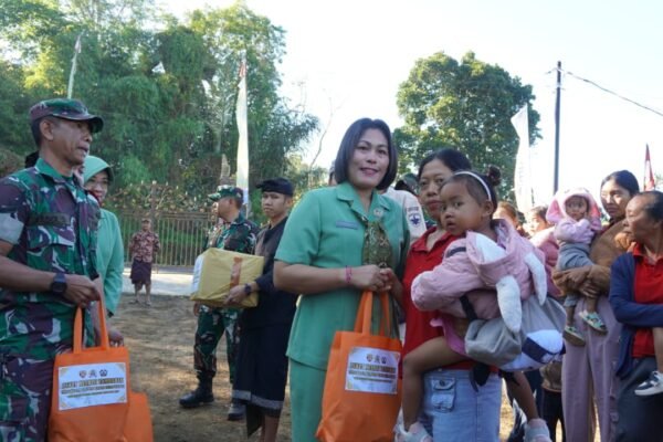 100 Paket Sembako Dibagikan pada Penutupan TMMD Ke-129 Kodim 1626/Bangli