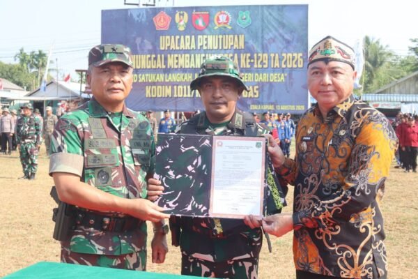 TMMD Reguler Ke-129 Kapuas Resmi Ditutup, Sinergi TNI dan Masyarakat Dorong Pembangunan Desa