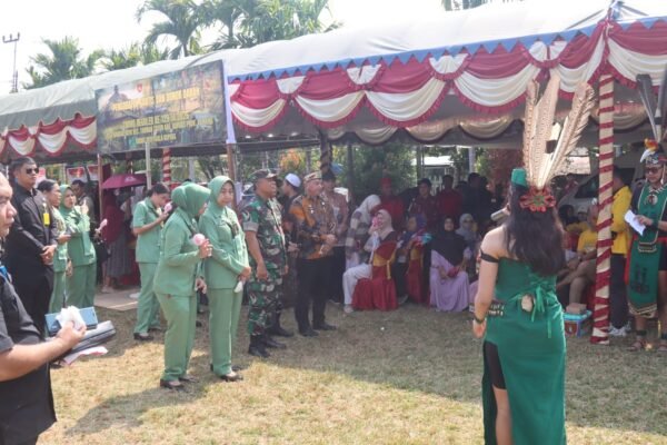 Kegiatan Kemanusiaan Akhiri TMMD Ke-129 dengan Donor Darah dan Pemeriksaan Kesehatan